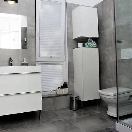 Dom Nad Morzem Z Basenem