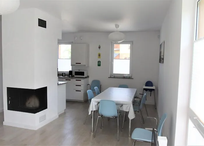 Dom Nad Morzem Z Basenem Miedzywodzie